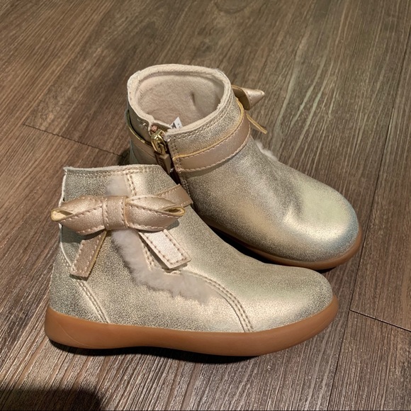 UGG 🔴 Kids Ugg Boot - Picture 1 of 9